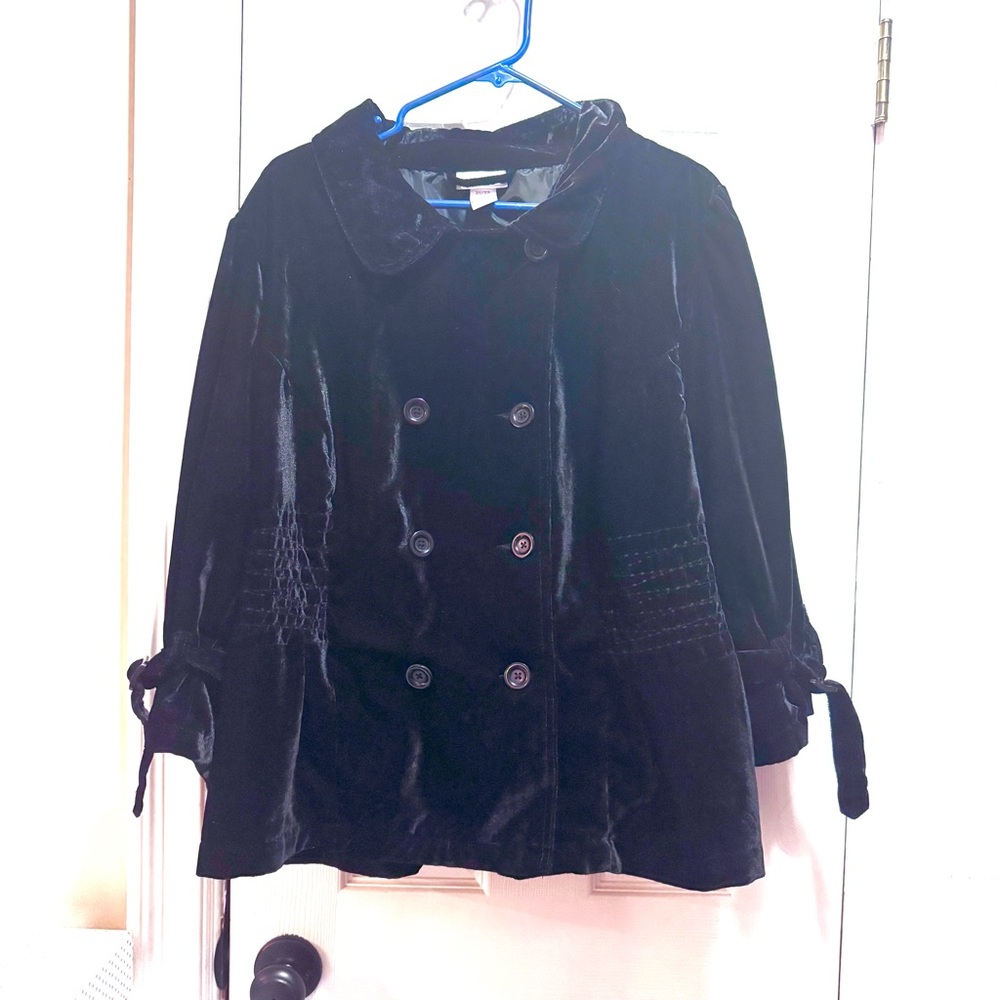 Loop Elegant Black Velvet Women's Jacket